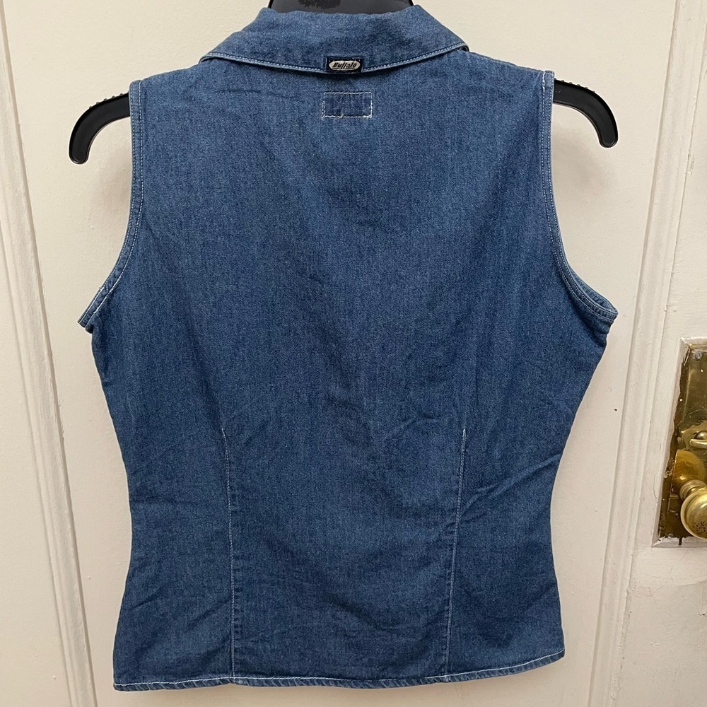 Vintage 1990s David Bitton Blue Denim Sleeveless Button Up Top - Picture 2 of 12